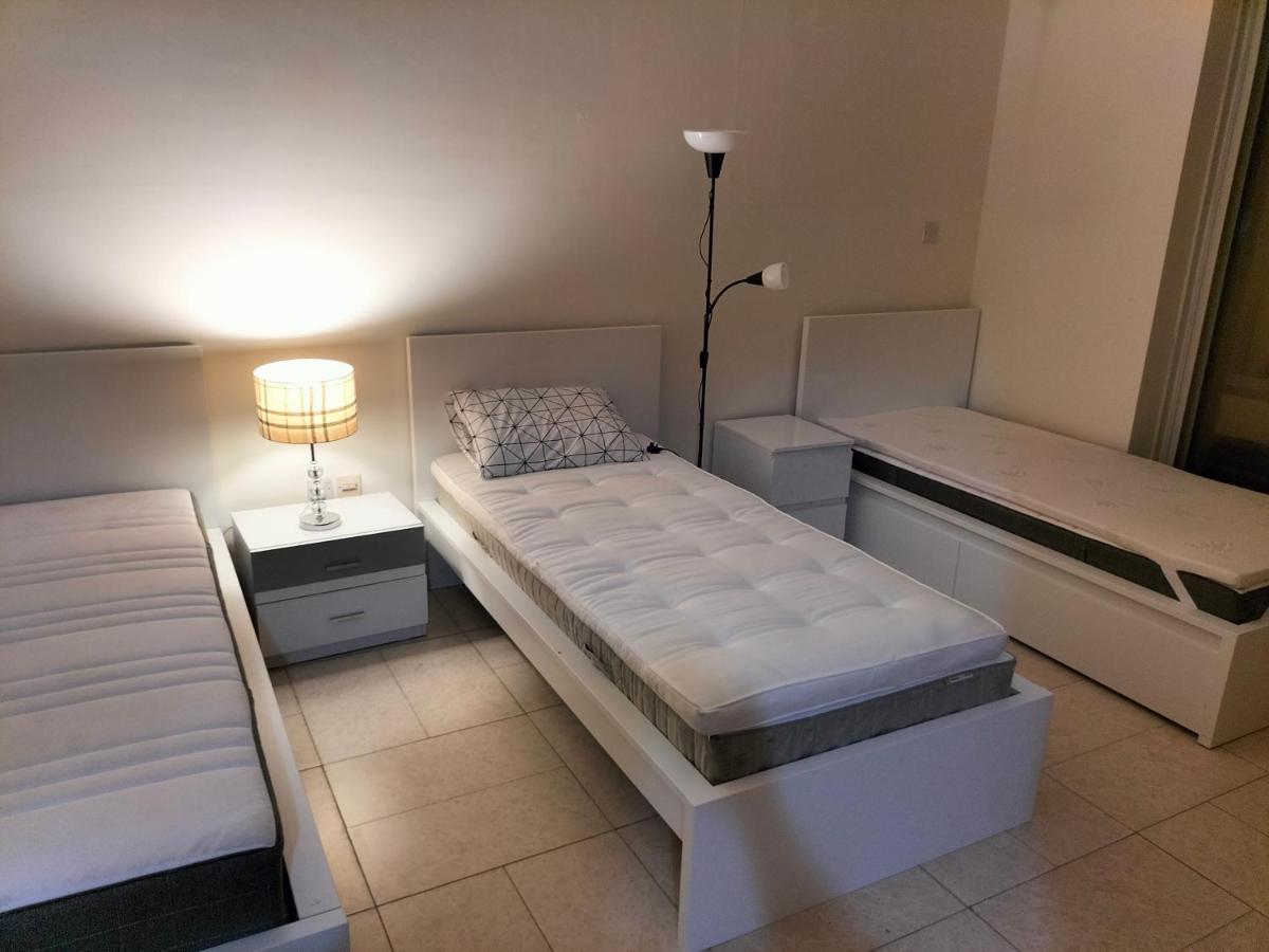Amazing 2 Bed In Tecom 6 Pax Apartment *