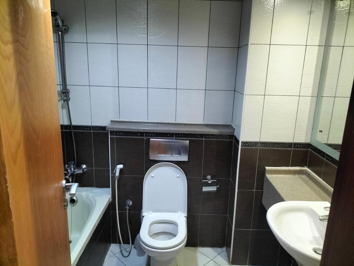 Amazing 2 Bed In Tecom 6 Pax Dubai