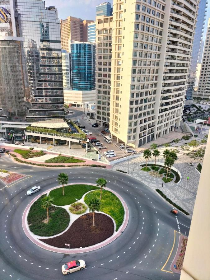 Amazing 2 Bed In Tecom 6 Pax Apartment Dubai